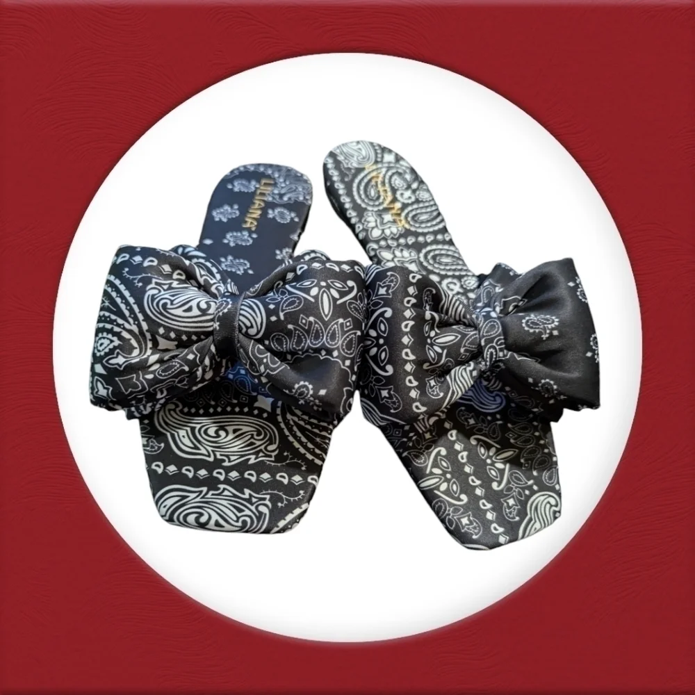 NWOT Liliana Bow Slides Size 7 1/2